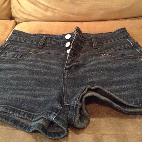 Hair waisted denim shorts