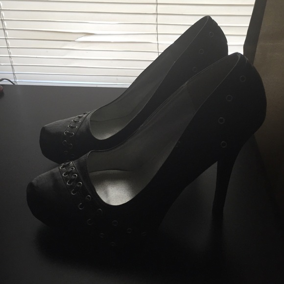 New black heels!!