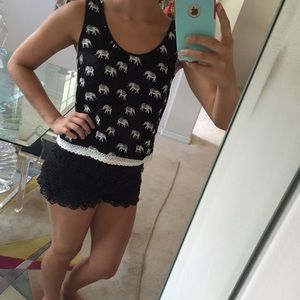 *sold im bundle* Forever 21 elephant top