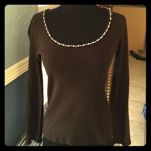 Brown shirt with sequin neck