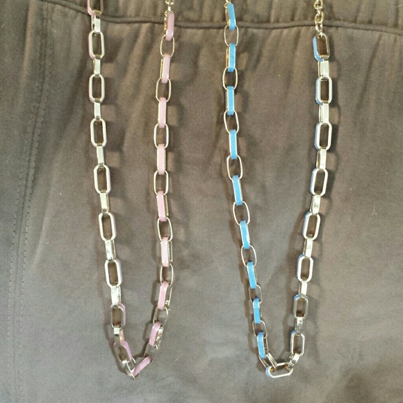 Linked Necklace - Picture 1 of 3