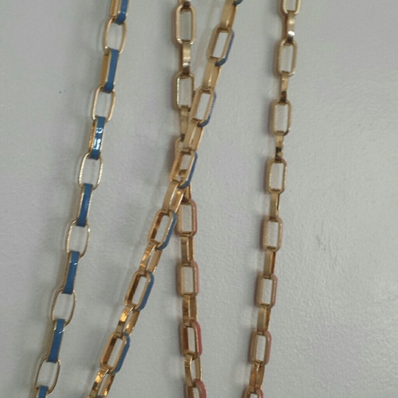 Linked Necklace - Picture 2 of 3