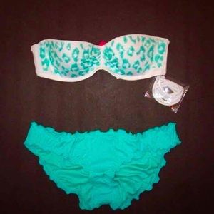 ISO this top! Please help!