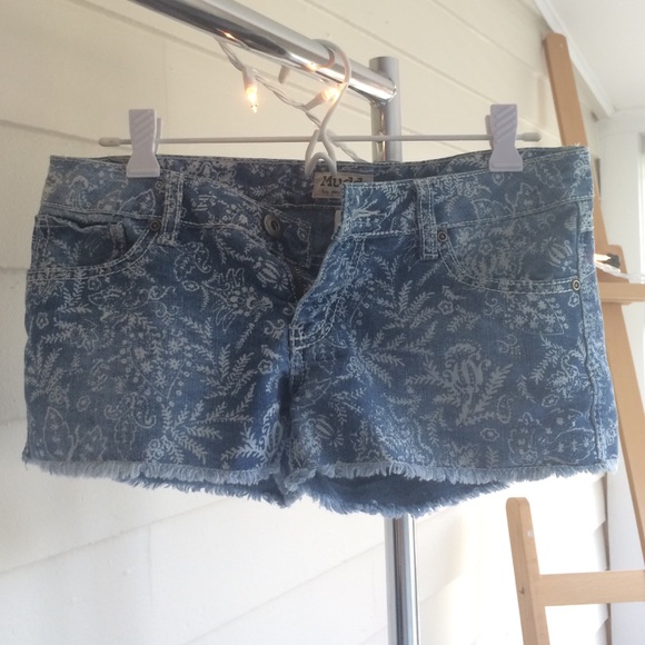 Mudd Brand floral shorts - Picture 1 of 3