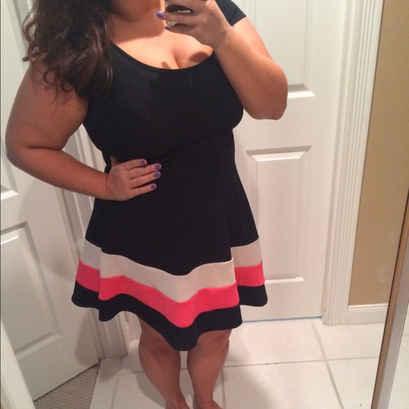 Dresses & Skirts - Perfect skater dress