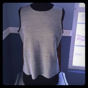 Houndstooth turtleneck