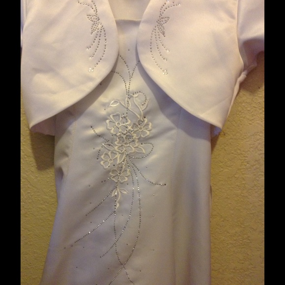 Communion dress - Picture 2 of 4