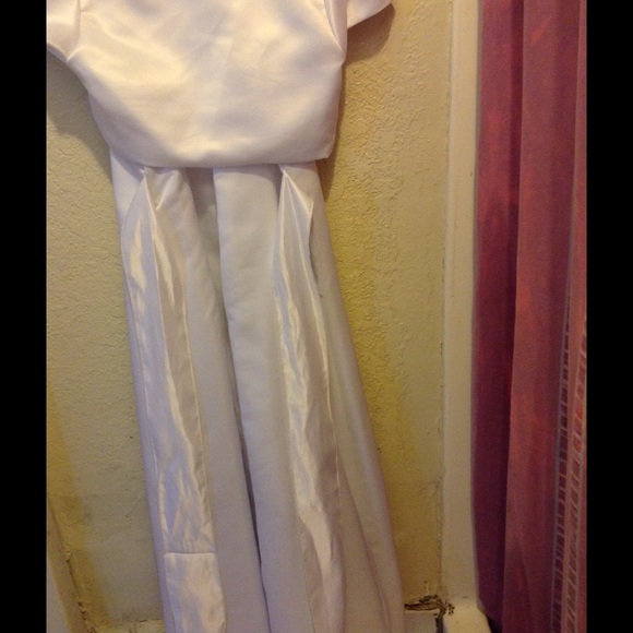 Communion dress - Picture 3 of 4