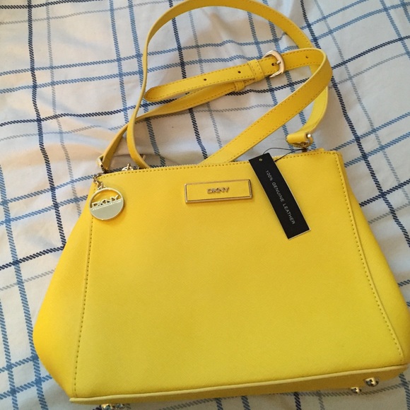 CrossBody Bag! DKNY 100% Genuine Leather