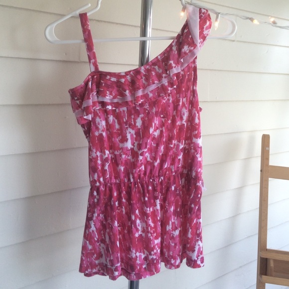 One-shoulder ruffle patterned tank - Picture 2 of 3