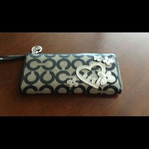 Authenti Coach Poppy Wallet