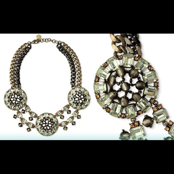Stella & Dot Estate Bib Necklace