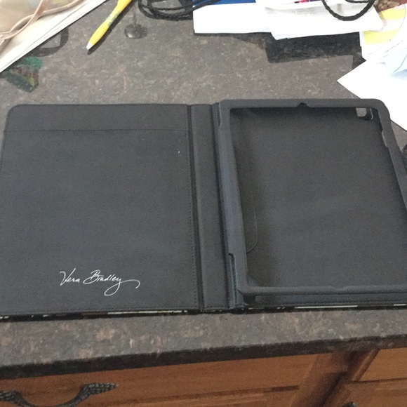 Vera Bradley iPad case - Picture 2 of 4