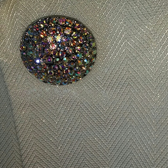 Brand New LILY & TAYLOR SUIT - Picture 4 of 4