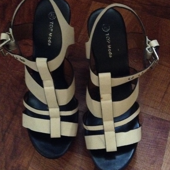 High heels - Picture 2 of 3