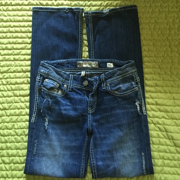 BKE Culture 28 L (28x33 1/2)