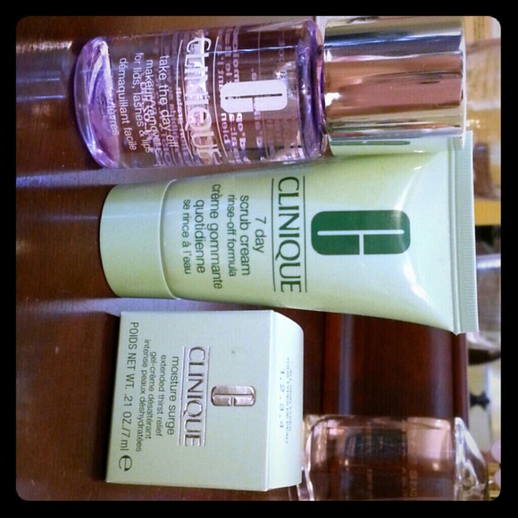 Clinique skin care set, new, haven't been used