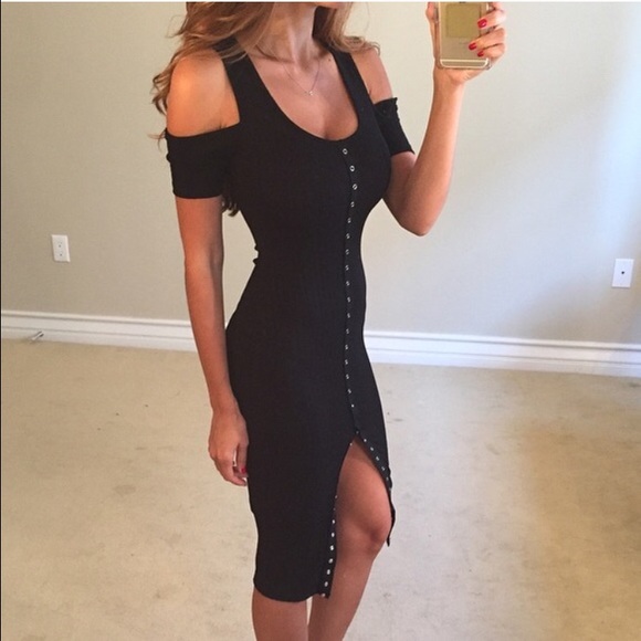 • SOLD • Black Button Down Dress M - Picture 2 of 4