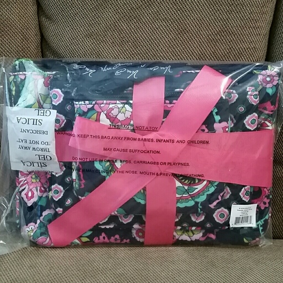 Vera Bradley Accessories - *WEEKEND SALE*Vera B Cosmetic Trio - Petal Paisley
