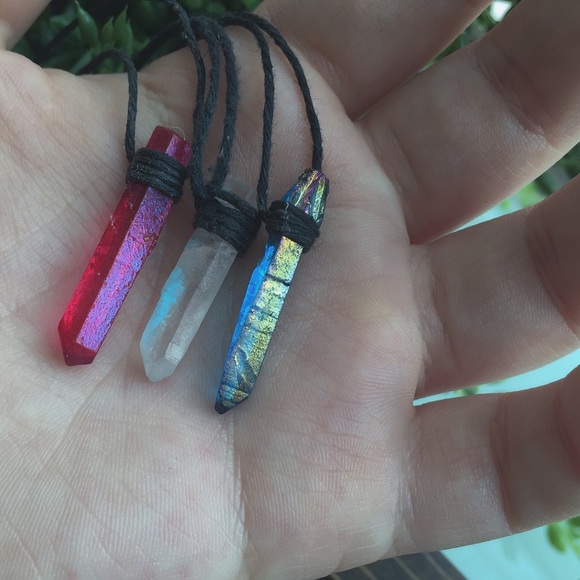 The Vesta Necklace - blue Quartz point necklace🌿 - Picture 3 of 3