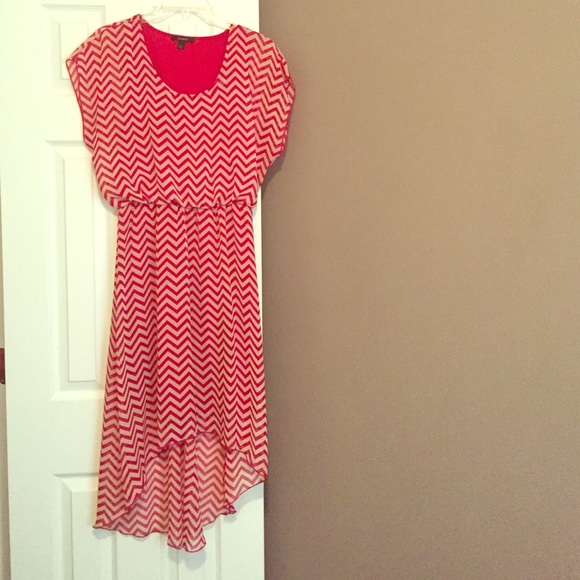 Espresso  Dresses & Skirts - Espresso red & tan chevron hi-low dress size L