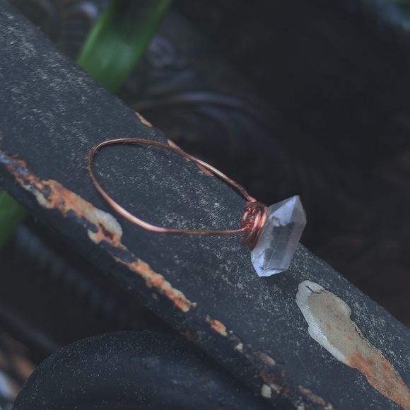 The Eris ring - raw herkimer diamond Quartz ring🌿 - Picture 3 of 4