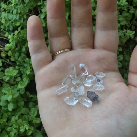 The Eris ring - raw herkimer diamond Quartz ring🌿 - Picture 4 of 4