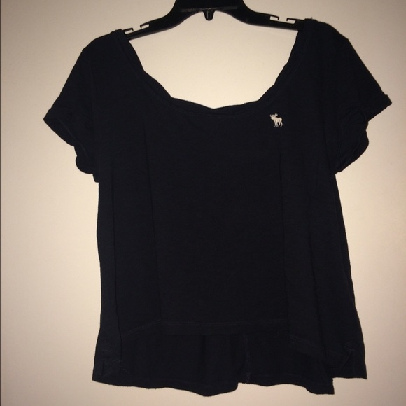 Abercrombie & Fitch Tops - A&F flowy navy top