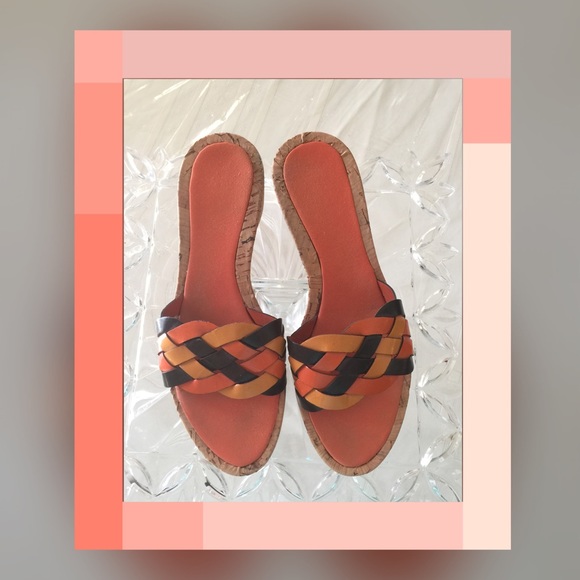 Nine West basket weave slides