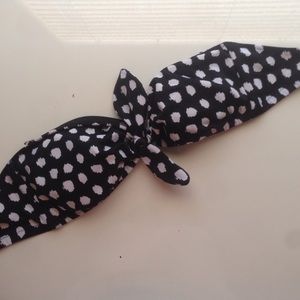 Black and white poke-a-dot swim top