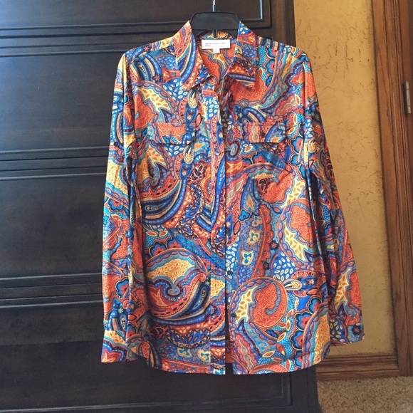 Colorful ladies top - Picture 1 of 3