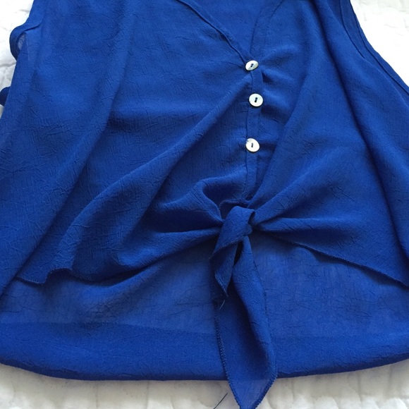 Top - Picture 2 of 4