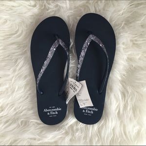 NWT Abercrombie & Fitch navy flip flops
