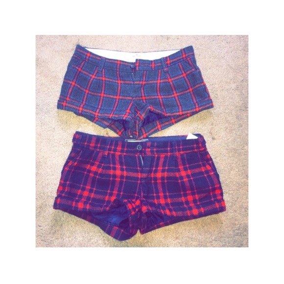 Adorable plaid shorts