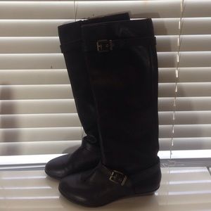 Arturo Chiang BLACK LEATHER BOOTIES