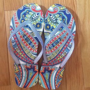 Vera Bradley flip flops