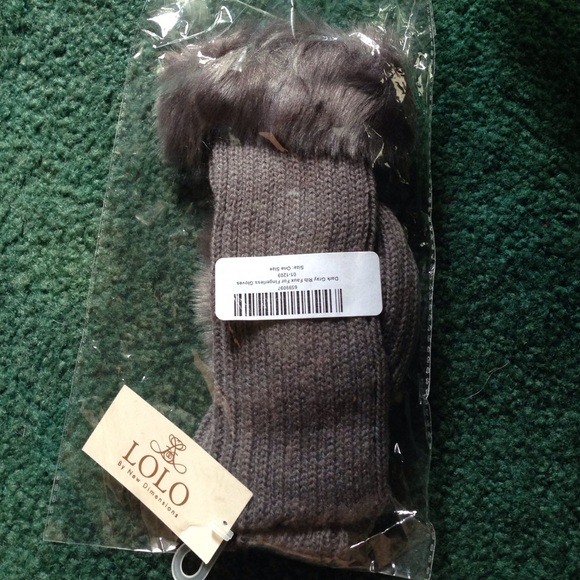 NWT Fur gloves