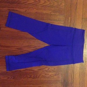 Lululemon powerup crop