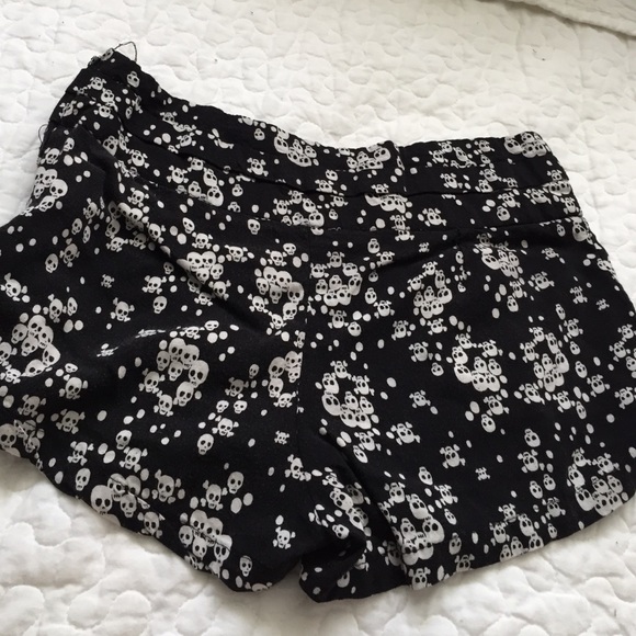 Shorts - Picture 4 of 4