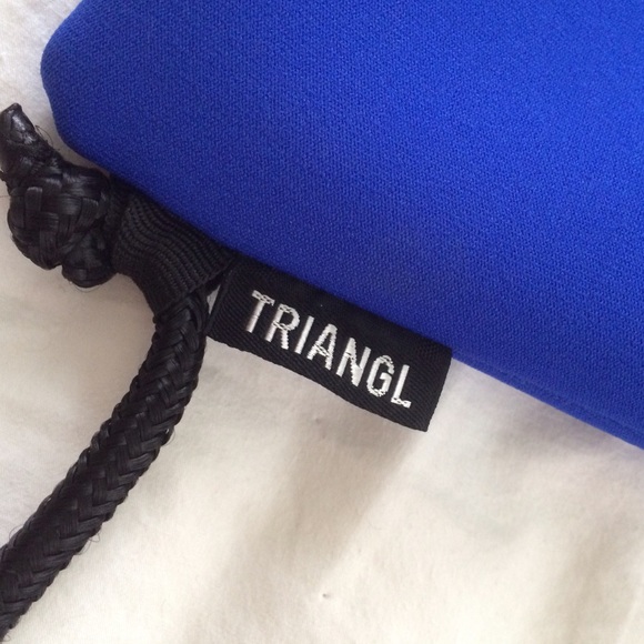 ❌SOLD on Ⓜ️❌Triangl Neoprene Drawstring Bag - Picture 2 of 2