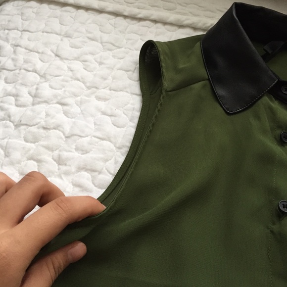 Top - Picture 3 of 4