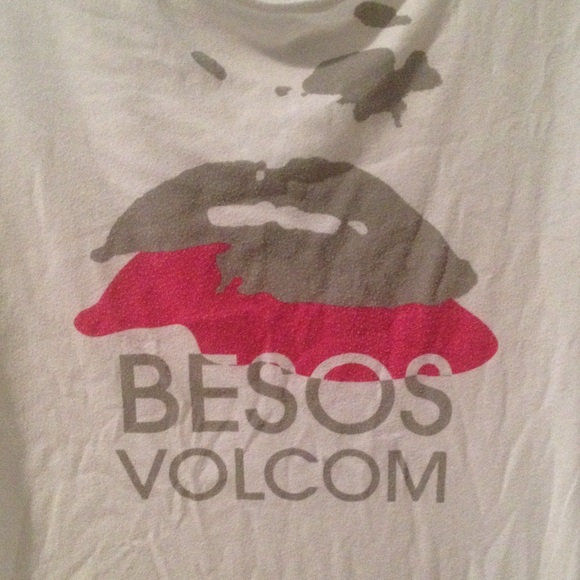Volcom tshirt