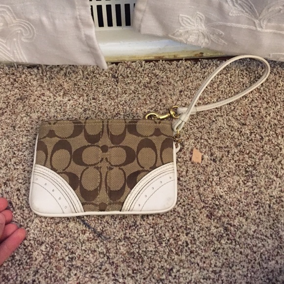 Coach Clutches & Wallets - Coach wristlet