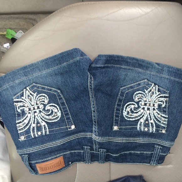 Free culture bling shorts