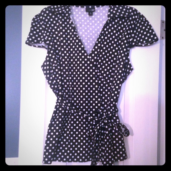 XL Black & white polka dot top with wrap around