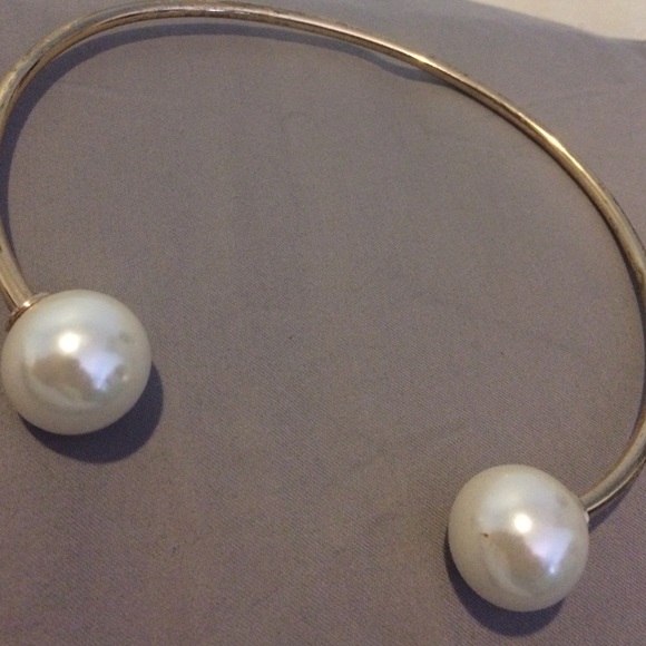 ZARA PEARL NECKLACE