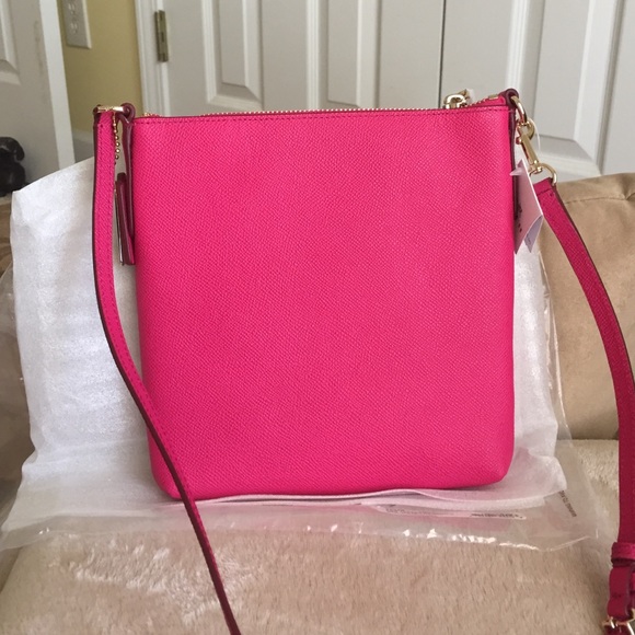 Sold-Authentic Coach Textured Leather NS Swingpack - Picture 2 of 4