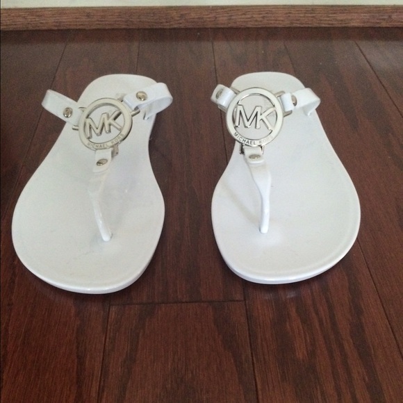Michael Kors Charm Jellies White w/ Sliver MK logo