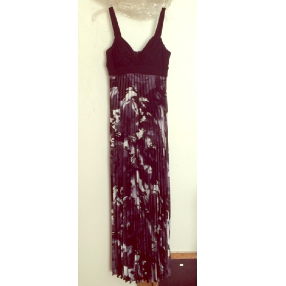 Black and white prom/formal dress