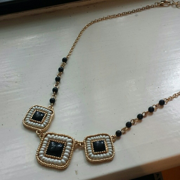 Three pendant necklace - Picture 2 of 3